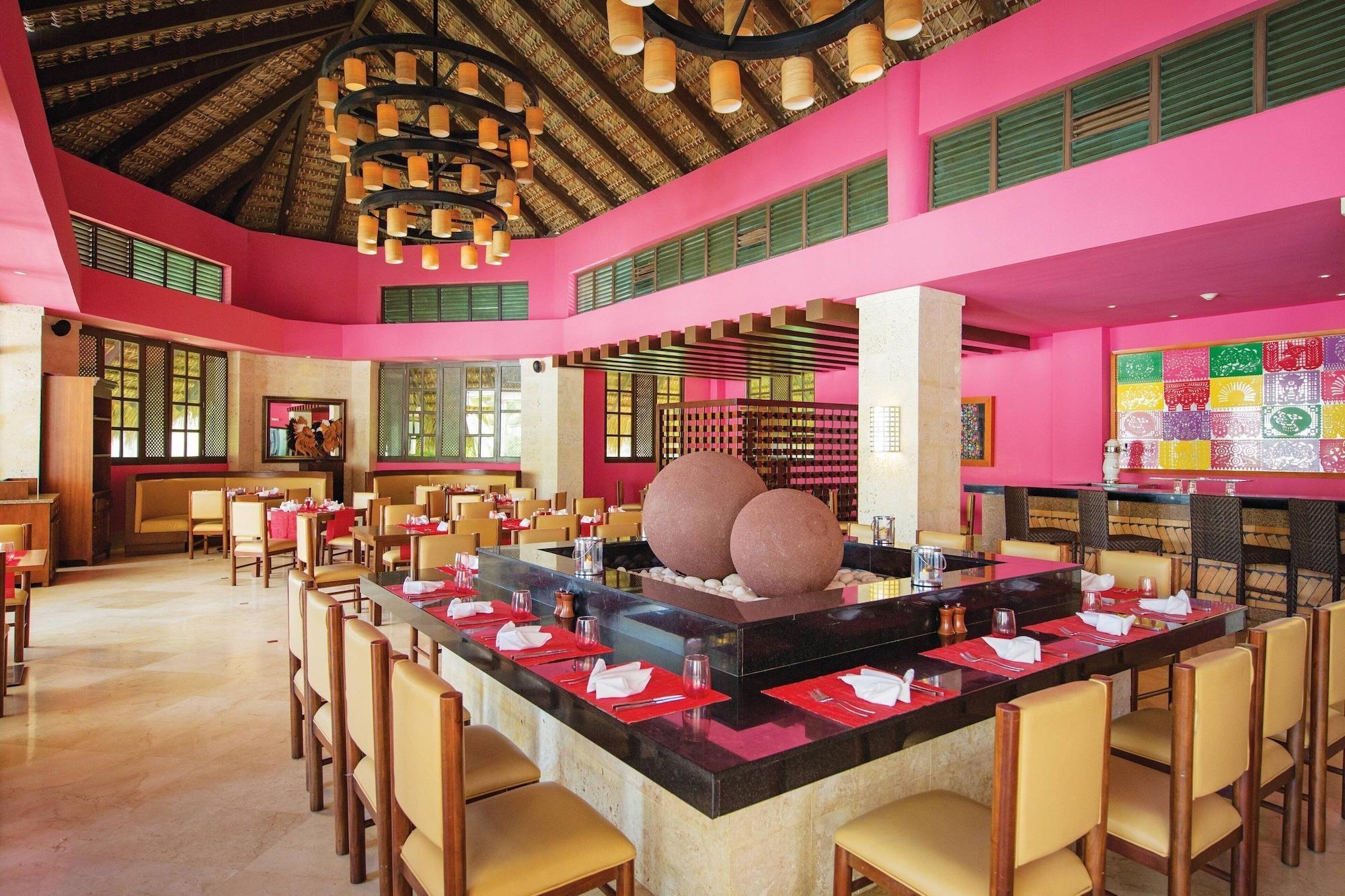 Royalton Punta Cana, An Autograph Collection All-Inclusive Resort & Casino ババロ エクステリア 写真